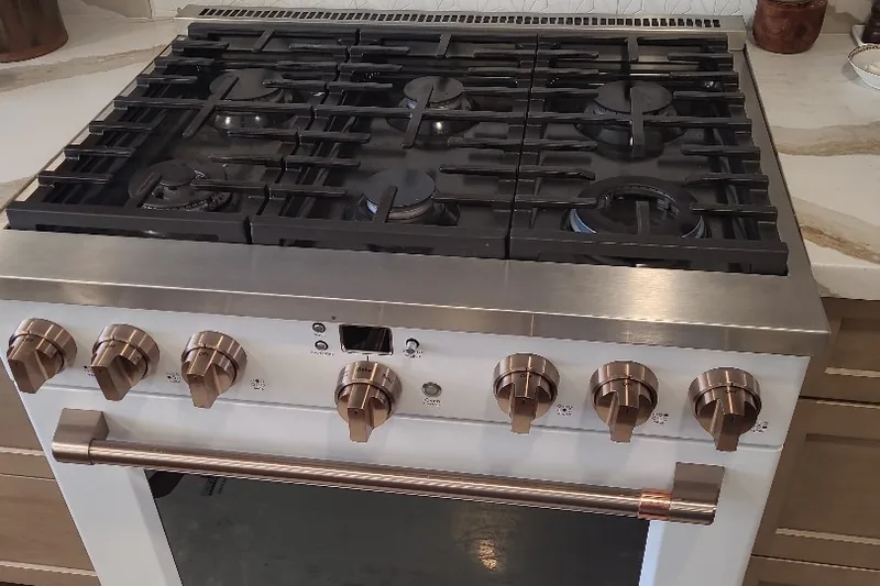 Luxury Gas Cooktop Burner Triage